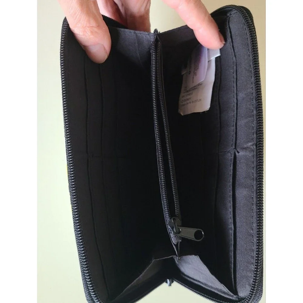 disney parks authentic mickey & minnie retro wallet zip around closure